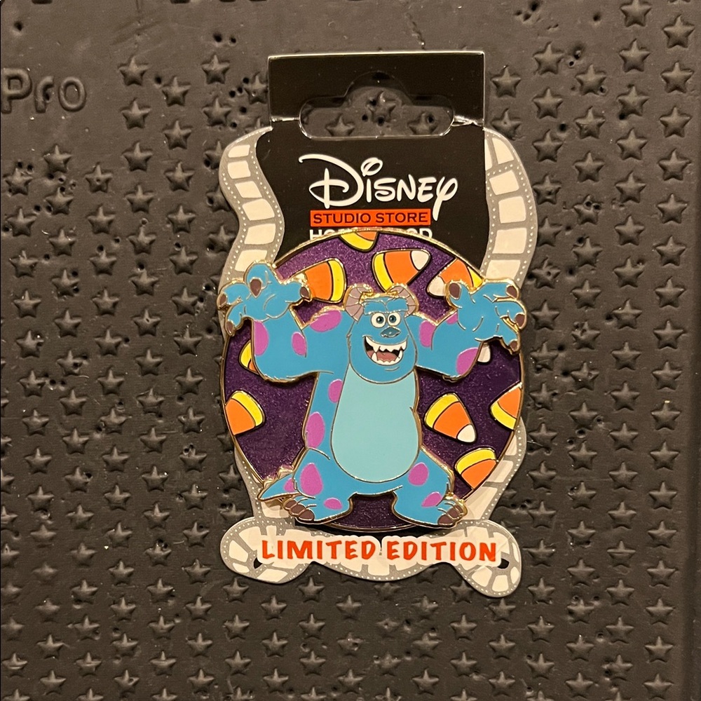 Disney DSSH Monsters Inc Sully Candy Corn Halloween LE 400 Pin (Msc-41)